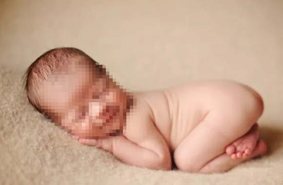 婴儿满月照推荐幸福